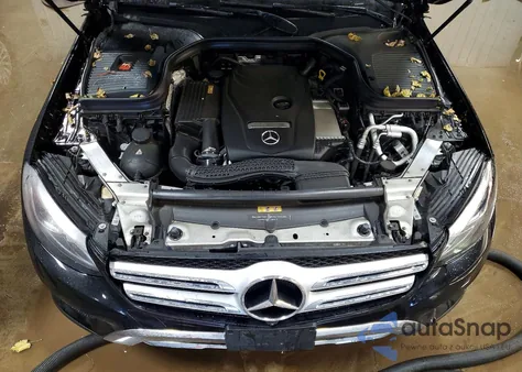 2017 Mercedes-Benz Glc 300 4Matic z USA, uszkodzony, nr VIN WDC0G4KBXHF130730